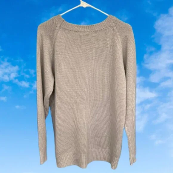 Heart Sweater Gray & White Women's Size L - Picture 3 of 3